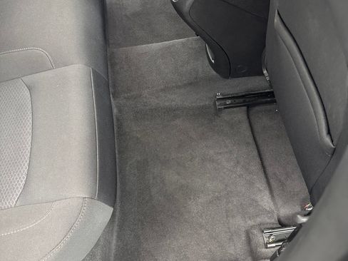 Used 2018 Chevrolet Malibu LT FWD image 26