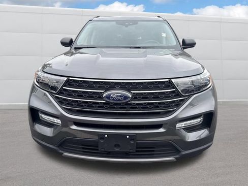 Used 2022 Ford Explorer XLT w/ Equipment Group 202A AWD/4WD image 15