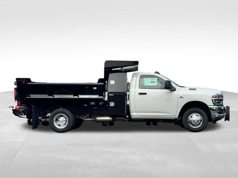 New 2026 RAM 3500 Tradesman w/ Chrome Appearance Group A AWD/4WD image 9