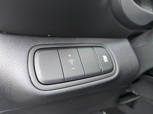 Used 2026 Hyundai Venue SE image 30