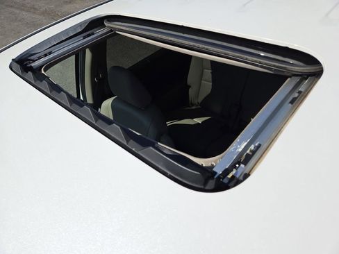 Used 2022 Honda Pilot EX-L image 3
