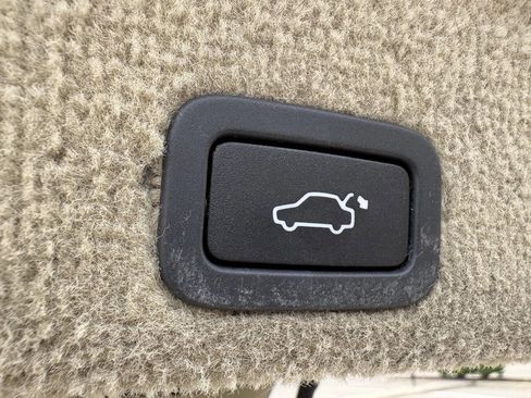 Used 2015 Volvo XC60 T6 Platinum FWD image 32