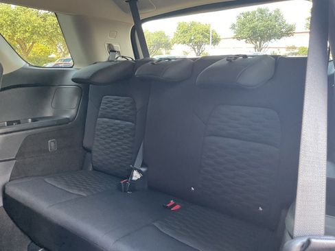 Used 2024 Nissan Pathfinder S FWD image 10
