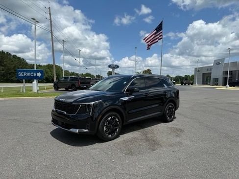 Used 2024 Kia Sorento S w/ Panoramic Sunroof Package AWD/4WD image 3