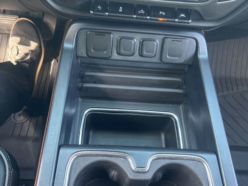 Certified 2018 Chevrolet Silverado 1500 High Country image 29