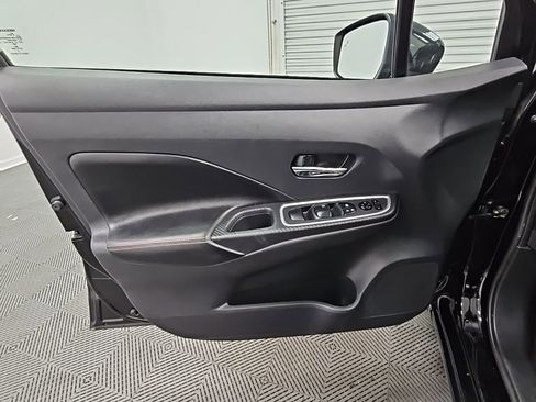 Used 2021 Nissan Versa SR w/ Convenience Package image 25