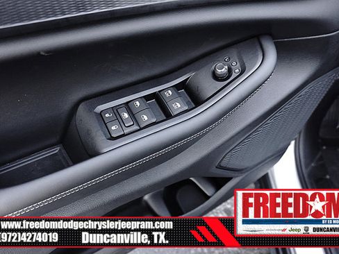 New 2025 Jeep Grand Cherokee L Altitude image 41