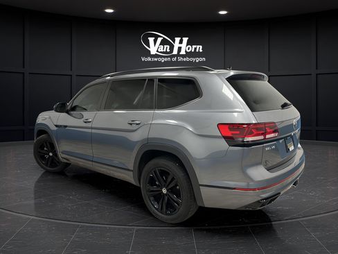 Used 2023 Volkswagen Atlas SEL R-Line AWD/4WD image 5