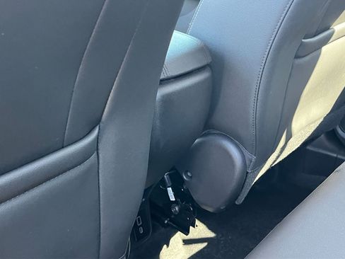 Used 2025 Buick Encore GX Preferred image 24