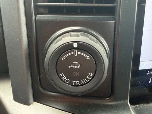Used 2024 Ford F150 XLT AWD/4WD image 25
