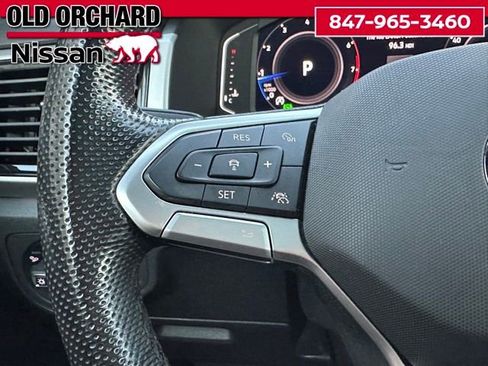 Used 2022 Volkswagen Atlas Cross Sport SEL R-Line image 19