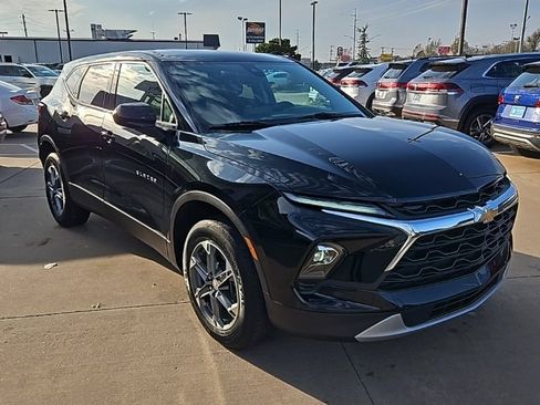 Used 2023 Chevrolet Blazer LT w/ Driver Confidence Package image 3