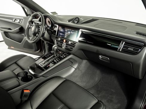 New 2026 Porsche Macan S image 25