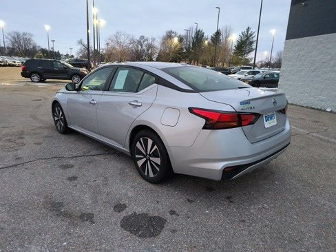 Used 2022 Nissan Altima 2.5 SV image 3