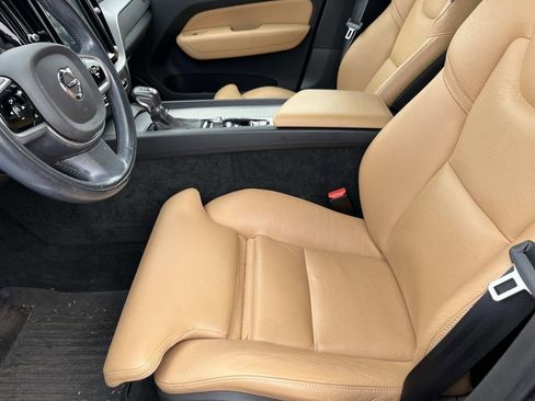 Used 2019 Volvo XC60 T5 Inscription w/ Protection Package Premier image 24