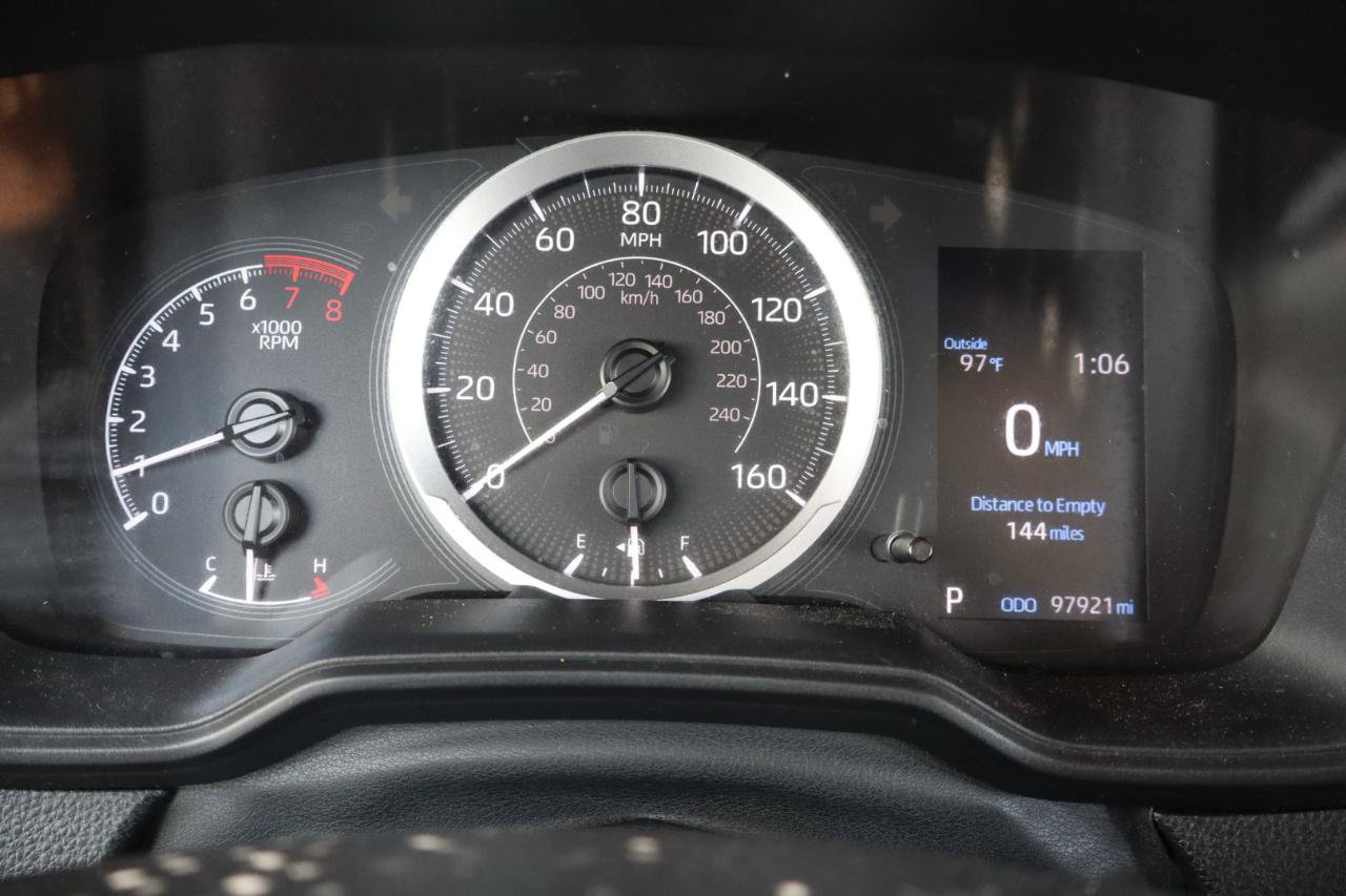 Used 2021 Toyota Corolla LE FWD image 18