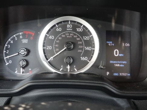 Used 2021 Toyota Corolla LE FWD image 18