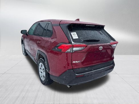 Used 2022 Toyota RAV4 LE AWD/4WD image 8