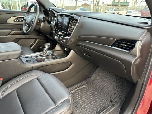 Certified 2023 Chevrolet Traverse LT w/ LT Premium Package image 35