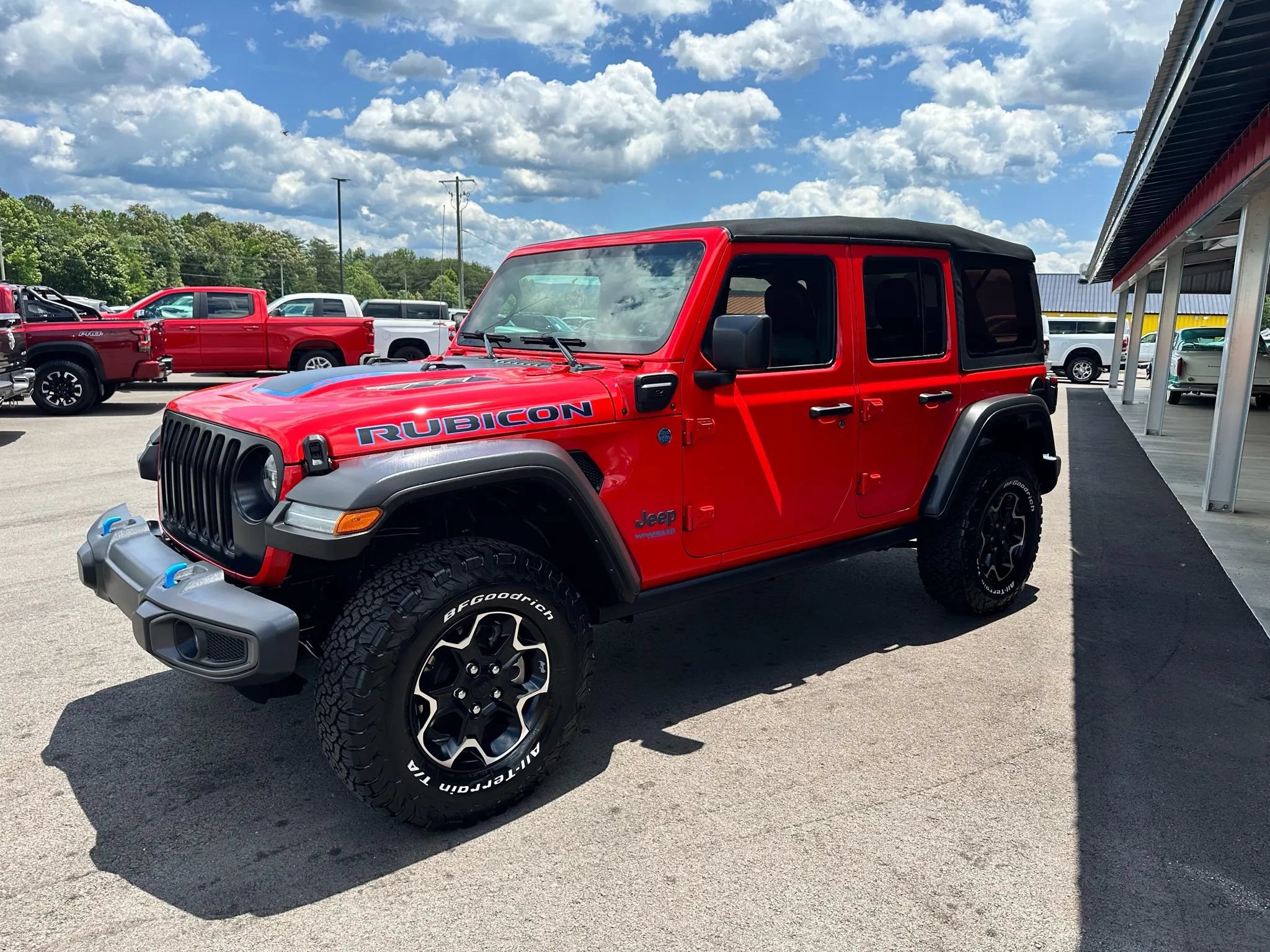 Used 2021 Jeep Wrangler Unlimited Rubicon 4xe w/ Cold Weather Group AWD/4WD image 2