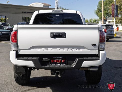 Used 2023 Toyota Tacoma TRD Sport AWD/4WD image 18
