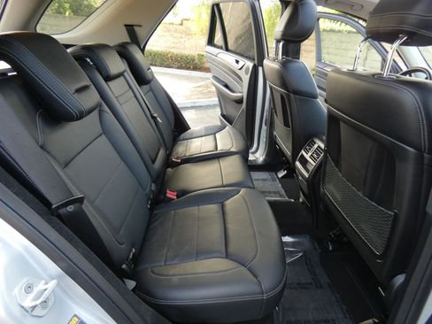 Used 2015 Mercedes-Benz ML 350 4MATIC image 44