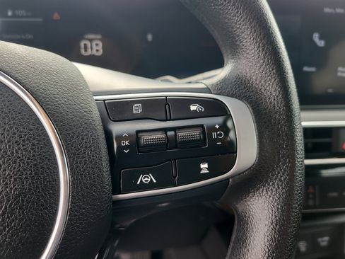 Used 2025 Kia K5 LXS image 27