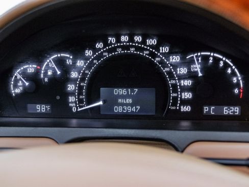 Used 2005 Maybach 57 image 18