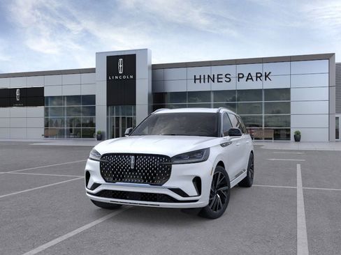 New 2026 Lincoln Aviator Black Label image 2