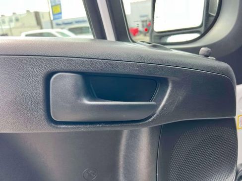 Used 2026 RAM ProMaster 2500 w/ Convenience Group FWD image 18