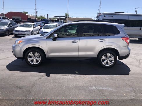 Used 2014 Subaru Forester 2.5i Limited w/ Popular Package #2 AWD/4WD image 5
