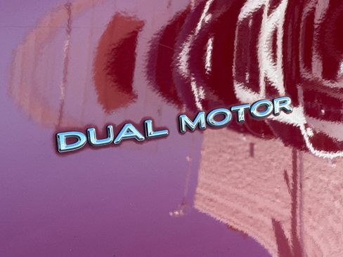 Used 2023 Tesla Model Y Long Range image 21