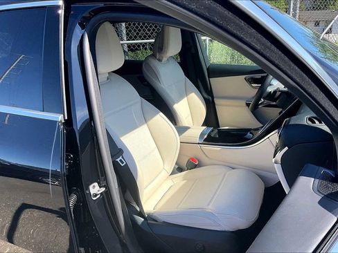 Certified 2025 Mercedes-Benz GLC 350e 4MATIC image 7