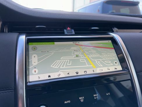 Used 2020 Land Rover Discovery Sport S image 6