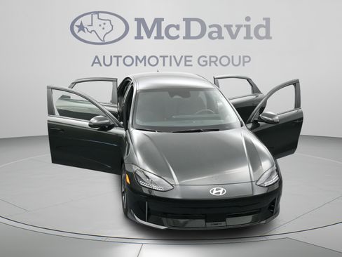 Used 2024 Hyundai Ioniq 6 SE RWD image 42