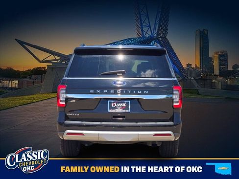 Used 2024 Ford Expedition Limited AWD/4WD image 6