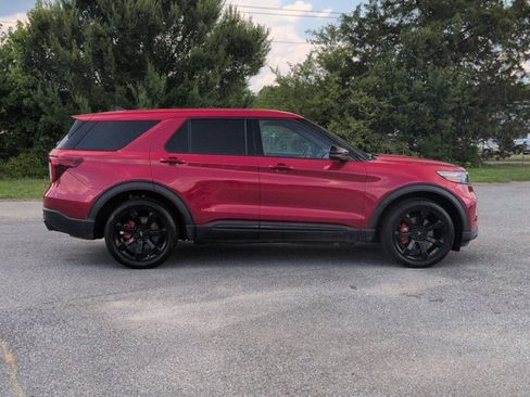 Certified 2022 Ford Explorer ST w/ Equipment Group 401A AWD/4WD image 3