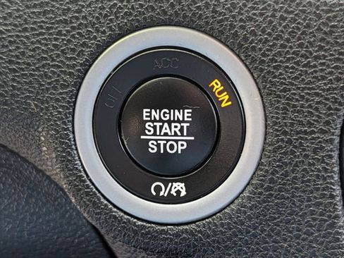 Used 2023 Dodge Charger SXT RWD image 18