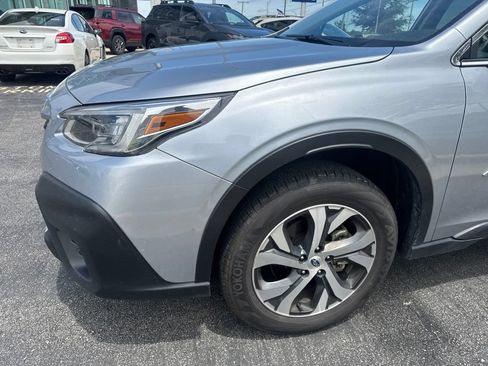 Used 2022 Subaru Outback Limited AWD/4WD image 2