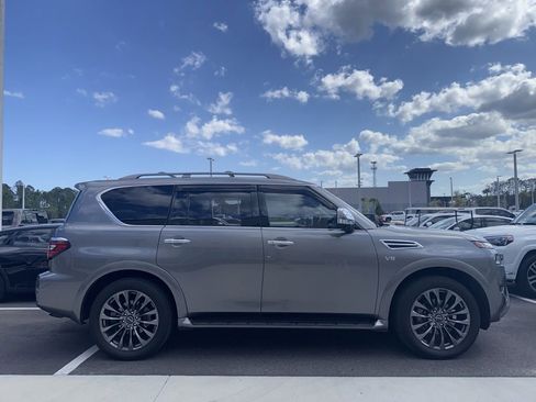 Used 2021 Nissan Armada Platinum image 2