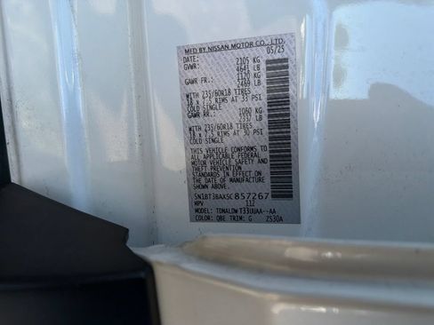 Used 2025 Nissan Rogue SV w/ SV Premium Package FWD image 50