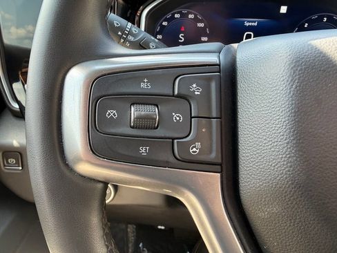 Used 2023 Chevrolet Silverado 1500 LT AWD/4WD image 18