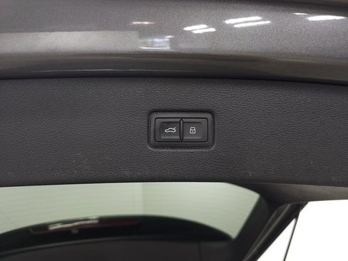 Used 2019 Audi Q7 3.0T Premium w/ Convenience Package AWD/4WD image 9