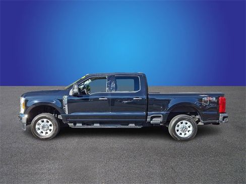 Used 2024 Ford F250 XLT w/ Snow Plow Prep Package image 7