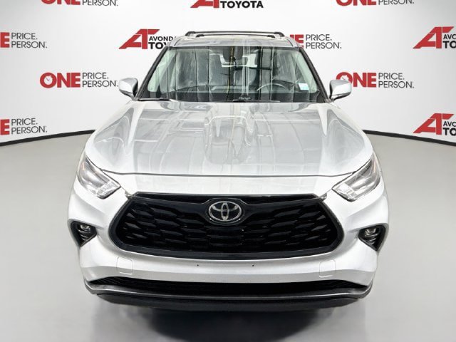 Certified 2022 Toyota Highlander XLE FWD image 3