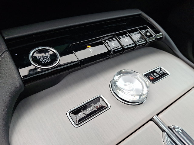 New 2025 Lincoln Navigator Reserve w/ Jet Appearance Package AWD/4WD image 7