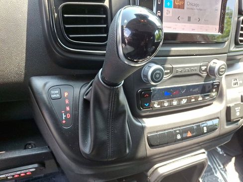 Used 2024 RAM ProMaster 2500 w/ Convenience Group image 12