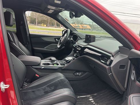 Used 2024 Acura MDX A-Spec image 17