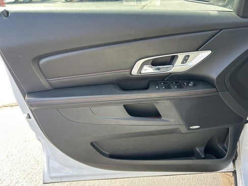 Used 2015 GMC Terrain SLT w/ Chrome Edition image 3