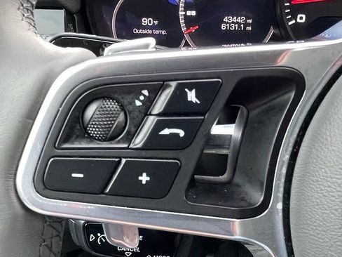 Used 2019 Porsche Cayenne AWD/4WD image 19